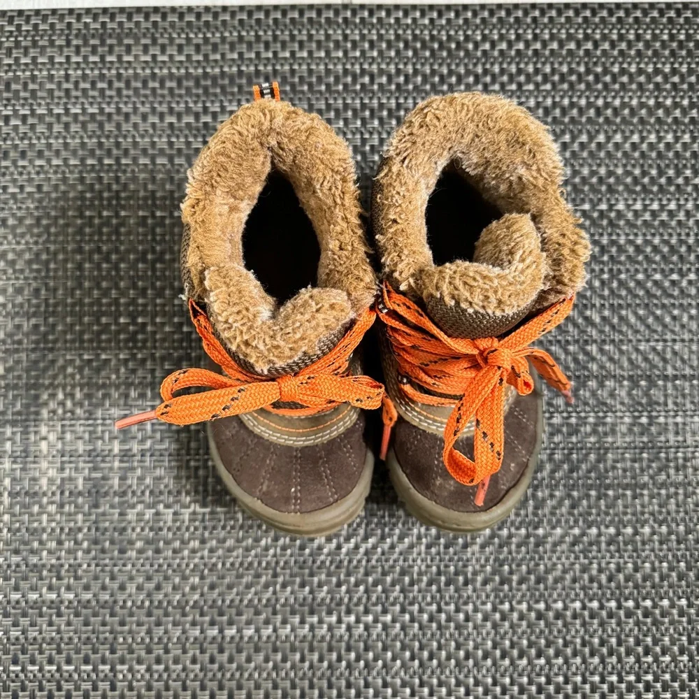 🔵 3 for $9 OshKosh B'gosh Boys Sz 7 Boots